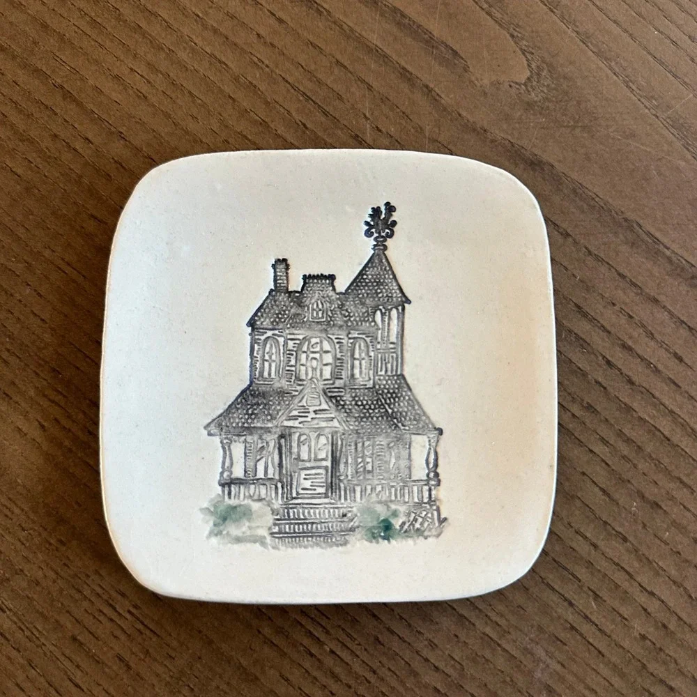 Victorian Gothic House Ceramic Trinket Dish Square Cream Stoneware Ring Tray 4''